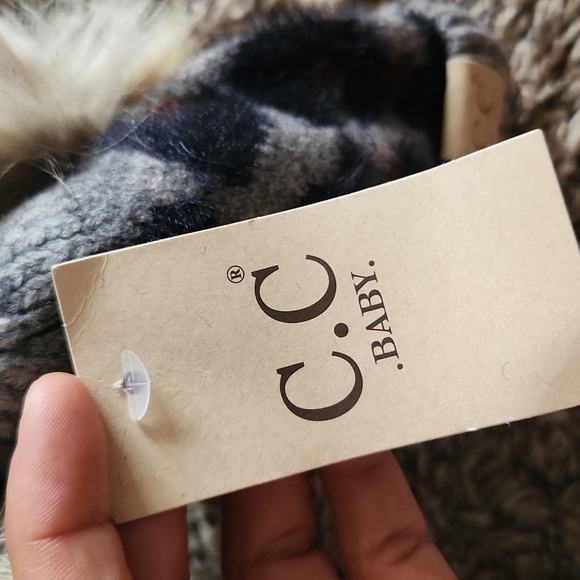 C.C baby pompom hat. - Picture 6 of 6